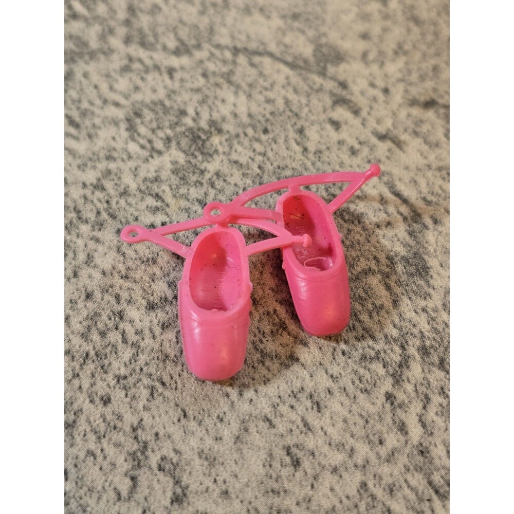 Vintage SUPERSTAR Barbie Dolls ~ Hot PINK Ankle Strap SHOES ~ Taiwan